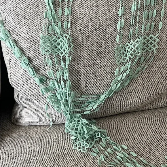 Delicate Net-Like-Pattern Accessory • Pink or Mint - Picture 5 of 5